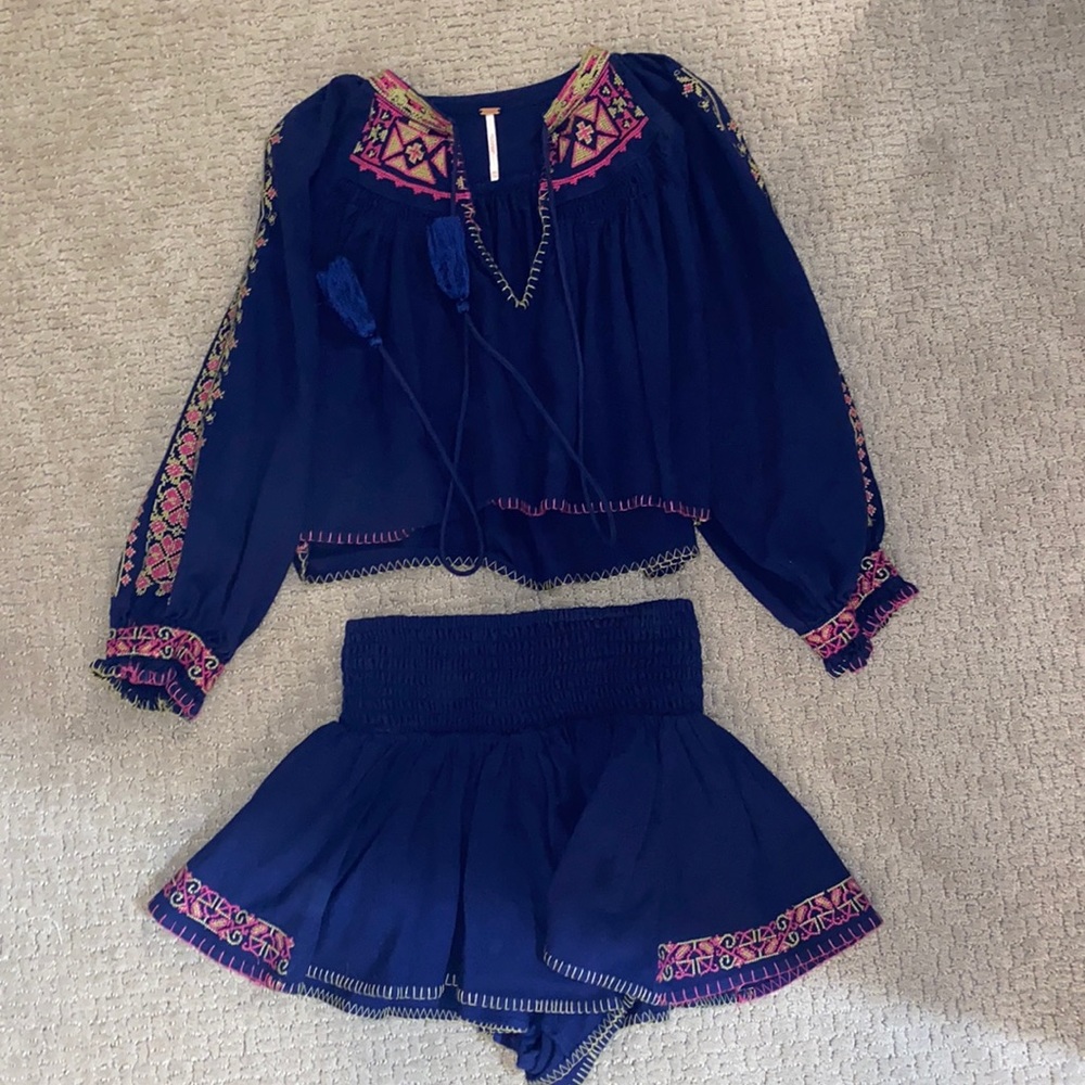 Free People Cherry Bomb set in Blue - Picture 2 of 5